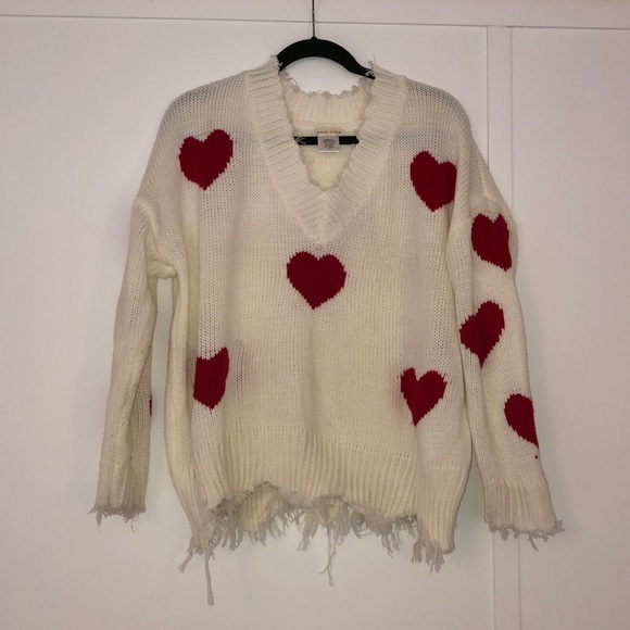 Main Strip Sweaters - Cream sweater with red hearts